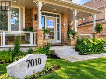7010 GOODERHAM ESTATE BOULEVARD Mississauga (Meadowvale Village) Ontario photo 4