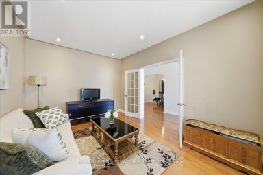 7010 GOODERHAM ESTATE BOULEVARD Mississauga (Meadowvale Village) Ontario photo 8
