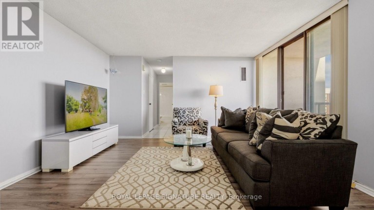 1805 - 4 KINGS CROSS ROAD, Brampton (Queen Street Corridor), Ontario, L6T3X8