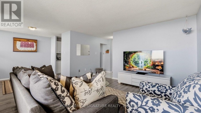 1805 - 4 KINGS CROSS ROAD, Brampton (Queen Street Corridor), Ontario, L6T3X8
