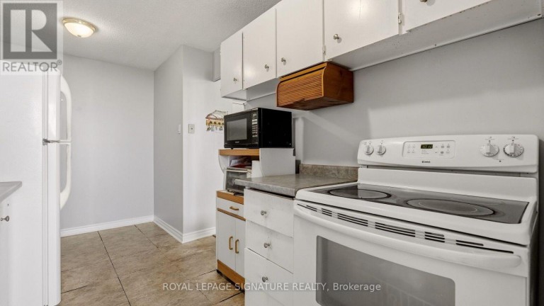 1805 - 4 KINGS CROSS ROAD, Brampton (Queen Street Corridor), Ontario, L6T3X8