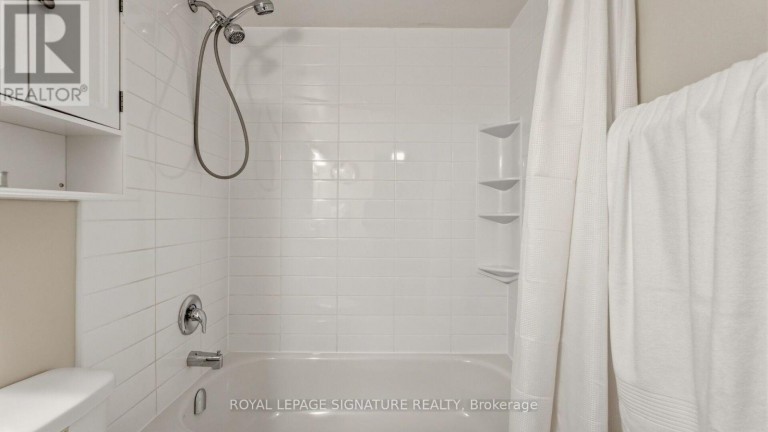 1805 - 4 KINGS CROSS ROAD, Brampton (Queen Street Corridor), Ontario, L6T3X8