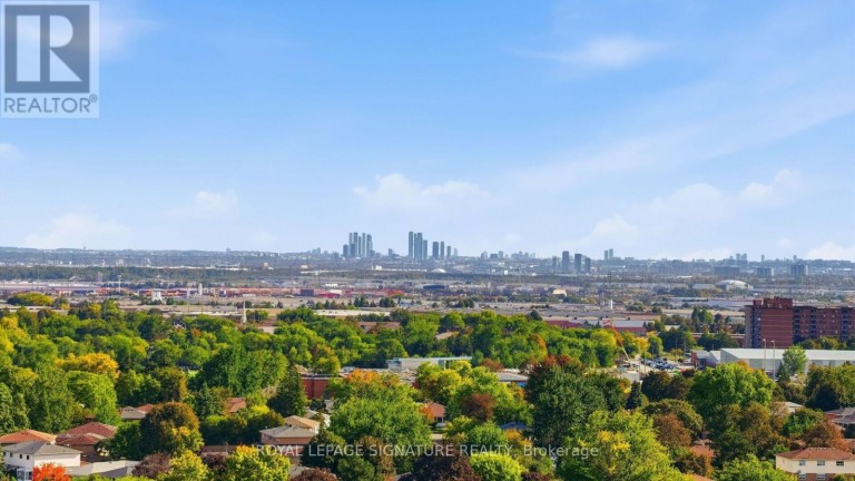 1805 - 4 KINGS CROSS ROAD, Brampton (Queen Street Corridor), Ontario, L6T3X8