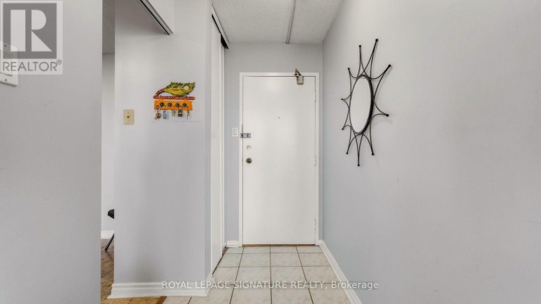 1805 - 4 KINGS CROSS ROAD, Brampton (Queen Street Corridor), Ontario, L6T3X8