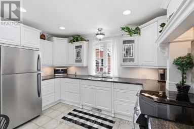 18 STORMONT AVENUE Kingston (West of Sir John A. Blvd) Ontario photo 14
