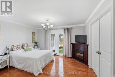 18 STORMONT AVENUE Kingston (West of Sir John A. Blvd) Ontario photo 19