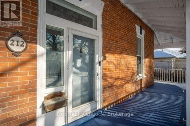 212 BARNARDO AVENUE Peterborough (Northcrest Ward 5) Ontario photo 2