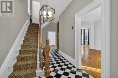 212 BARNARDO AVENUE Peterborough (Northcrest Ward 5) Ontario photo 4