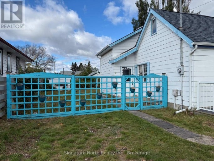 79 PENFOLD STREET, Thunder Bay (Shuniah), Ontario, P7A3J8