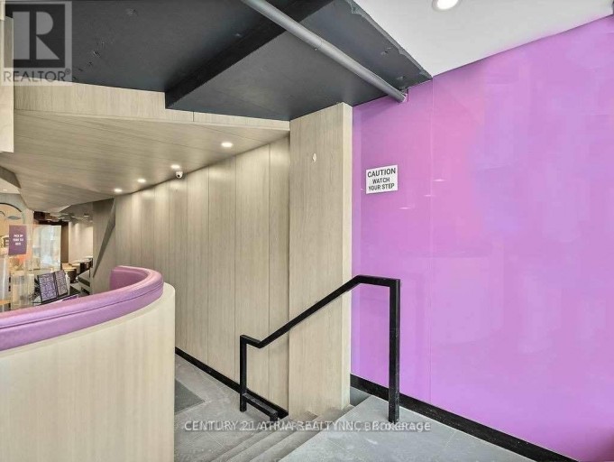 15 - 895 LAWRENCE AVENUE E, Toronto (Banbury-Don Mills), Ontario, M3C3L2