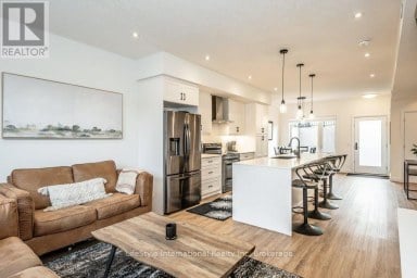 32 DUGGAN LANE Guelph (Clairfields/Hanlon Business Park) Ontario photo 19