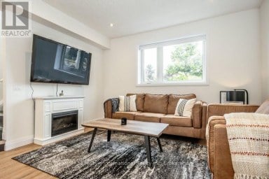 32 DUGGAN LANE Guelph (Clairfields/Hanlon Business Park) Ontario photo 21