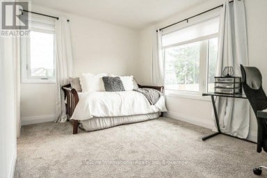 32 DUGGAN LANE Guelph (Clairfields/Hanlon Business Park) Ontario photo 30