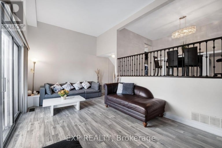 6 POPLAR CRESCENT, Aurora (Aurora Highlands), Ontario, L4G3M4