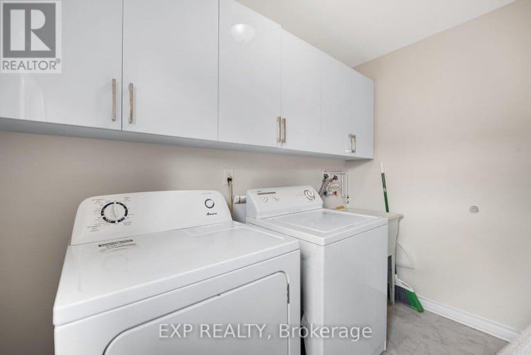 6 POPLAR CRESCENT, Aurora (Aurora Highlands), Ontario, L4G3M4