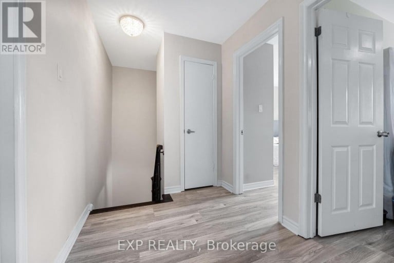 6 POPLAR CRESCENT, Aurora (Aurora Highlands), Ontario, L4G3M4