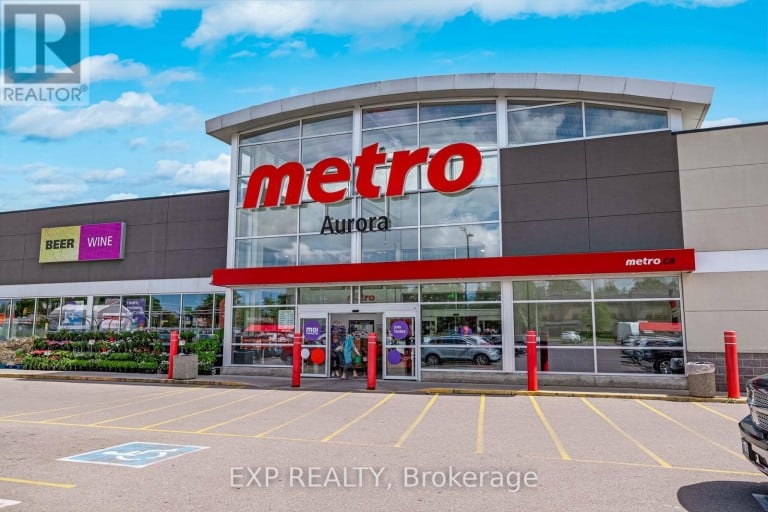 6 POPLAR CRESCENT, Aurora (Aurora Highlands), Ontario, L4G3M4