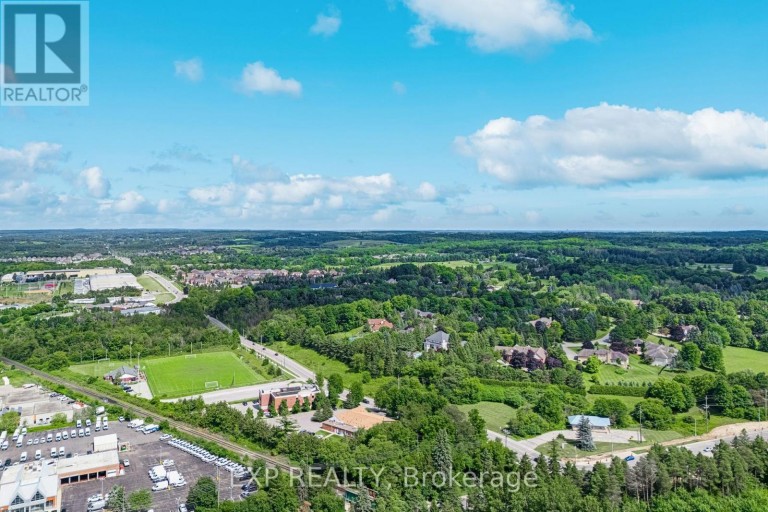 6 POPLAR CRESCENT, Aurora (Aurora Highlands), Ontario, L4G3M4