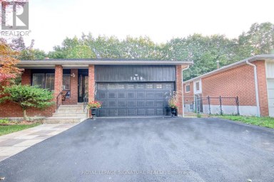1414 HARMSWORTH SQUARE Oakville (FA Falgarwood) Ontario photo 1