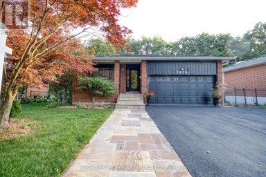 1414 HARMSWORTH SQUARE Oakville (FA Falgarwood) Ontario photo 3