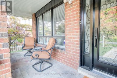 1414 HARMSWORTH SQUARE Oakville (FA Falgarwood) Ontario photo 5