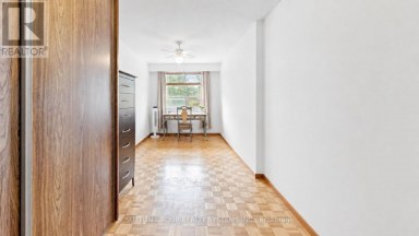 39 EXETER STREET Toronto (Weston-Pellam Park) Ontario photo 17