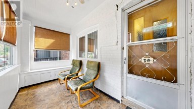 39 EXETER STREET Toronto (Weston-Pellam Park) Ontario photo 2