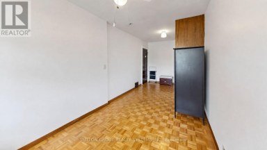 39 EXETER STREET Toronto (Weston-Pellam Park) Ontario photo 20