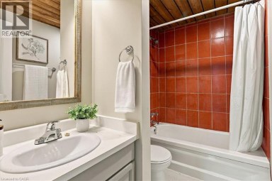 162 CHURCH Street Kitchener Ontario photo 14