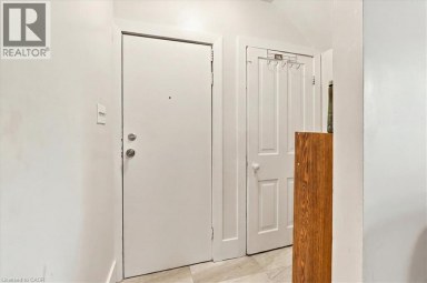 162 CHURCH Street Kitchener Ontario photo 32