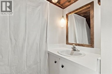 162 CHURCH Street Kitchener Ontario photo 39