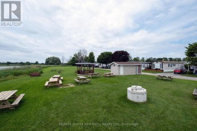 H22 - 153 COUNTY RD 27 Prince Edward County (Hillier Ward) Ontario photo 28