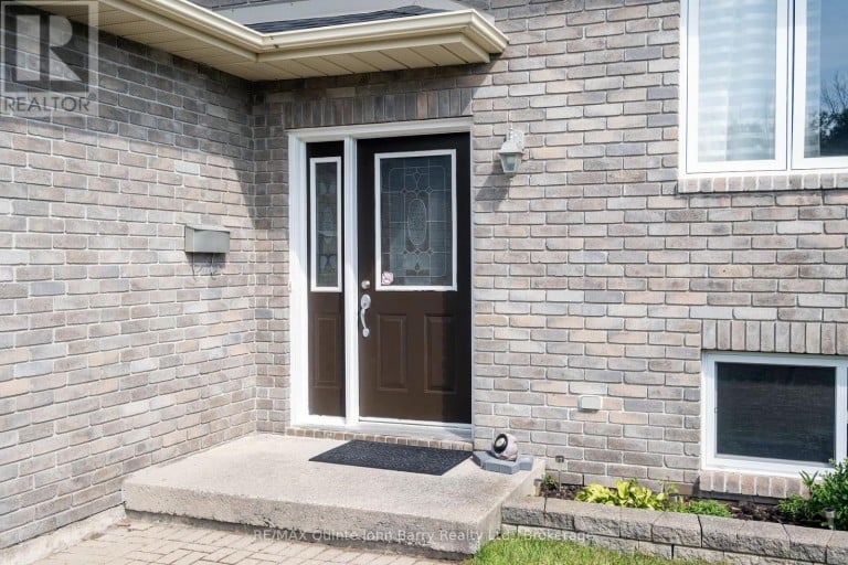 152 NICHOLAS STREET, Quinte West (Murray Ward), Ontario, K8V6B2