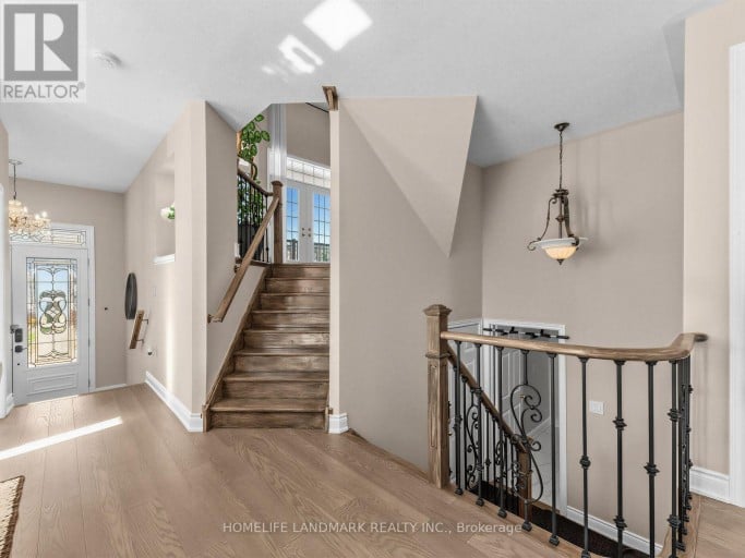 72 VANDERVOORT DRIVE, Richmond Hill (Jefferson), Ontario, L4E0C7