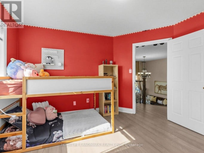 72 VANDERVOORT DRIVE, Richmond Hill (Jefferson), Ontario, L4E0C7