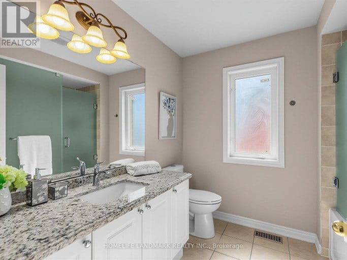 72 VANDERVOORT DRIVE, Richmond Hill (Jefferson), Ontario, L4E0C7