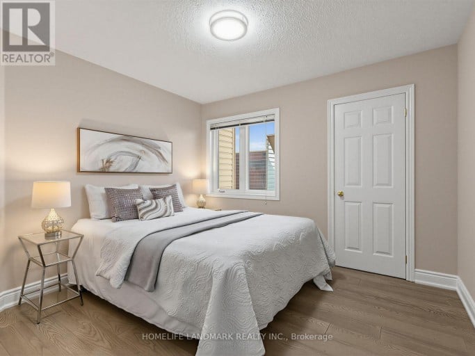 72 VANDERVOORT DRIVE, Richmond Hill (Jefferson), Ontario, L4E0C7