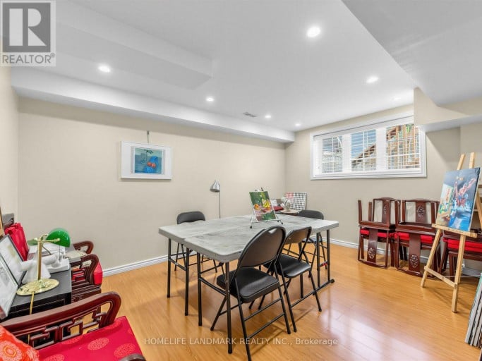 72 VANDERVOORT DRIVE, Richmond Hill (Jefferson), Ontario, L4E0C7