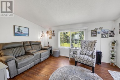 18 BELLE ISLE ARM Innisfil Ontario photo 12