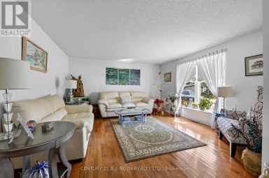 18 BELLE ISLE ARM Innisfil Ontario photo 3
