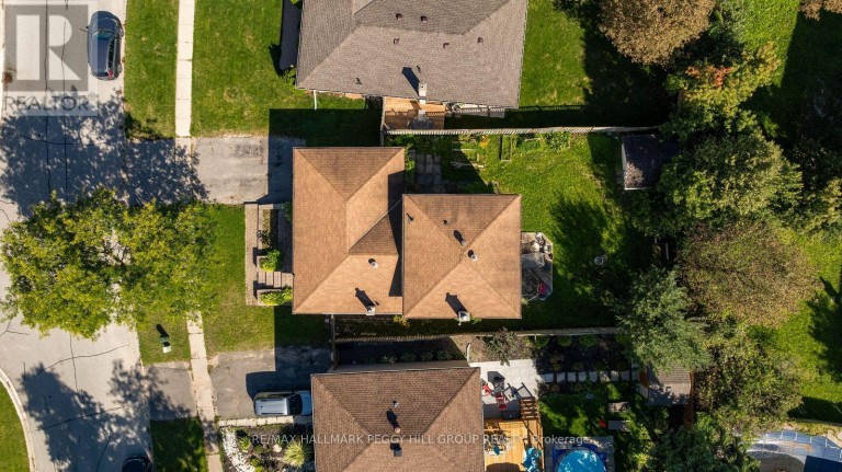 46 COLLEGE CRESCENT, Barrie (Grove East), Ontario, L4M2W3