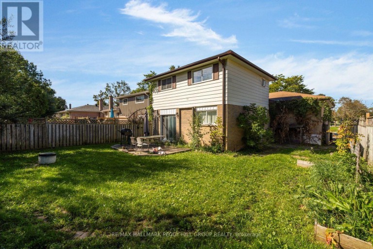 46 COLLEGE CRESCENT, Barrie (Grove East), Ontario, L4M2W3