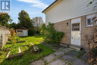 46 COLLEGE CRESCENT Barrie (Grove East) Ontario photo 6