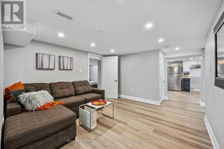 20 HIGHVIEW PLACE, Guelph (Exhibition Park), Ontario, N1H1M7