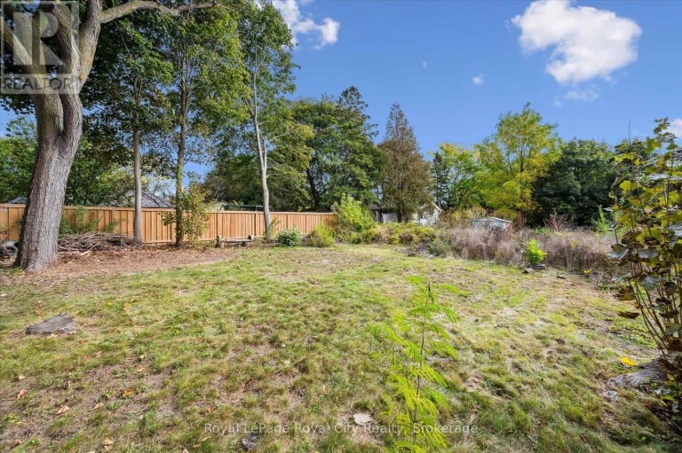 20 HIGHVIEW PLACE, Guelph (Exhibition Park), Ontario, N1H1M7