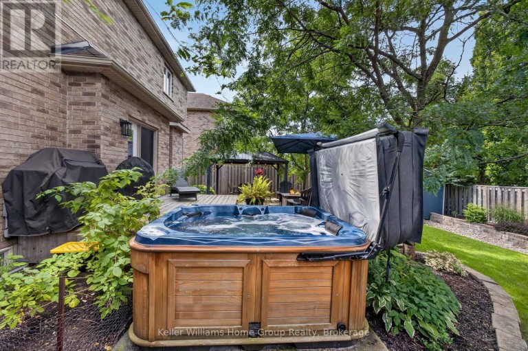 6 SWEENEY DRIVE, Guelph (Kortright East), Ontario, N1G0A6