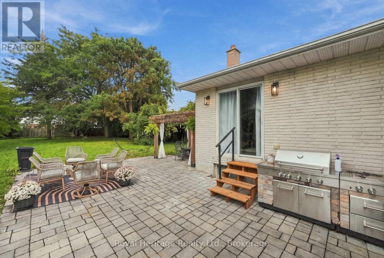 618 SUNSET BOULEVARD, Clarington (Newcastle), Ontario, L1B1C9