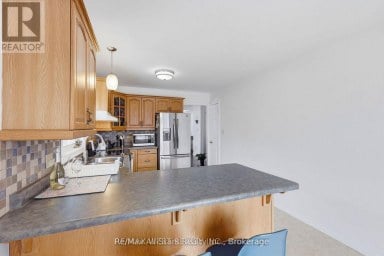 20 EAKINS CRESCENT Kawartha Lakes (Lindsay) Ontario photo 12
