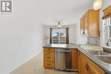 20 EAKINS CRESCENT Kawartha Lakes (Lindsay) Ontario photo 15