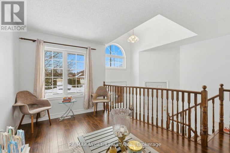20 EAKINS CRESCENT, Kawartha Lakes (Lindsay), Ontario, K9V6J9